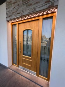 Premium Pirnar Haustür aus Mainz aus Holz